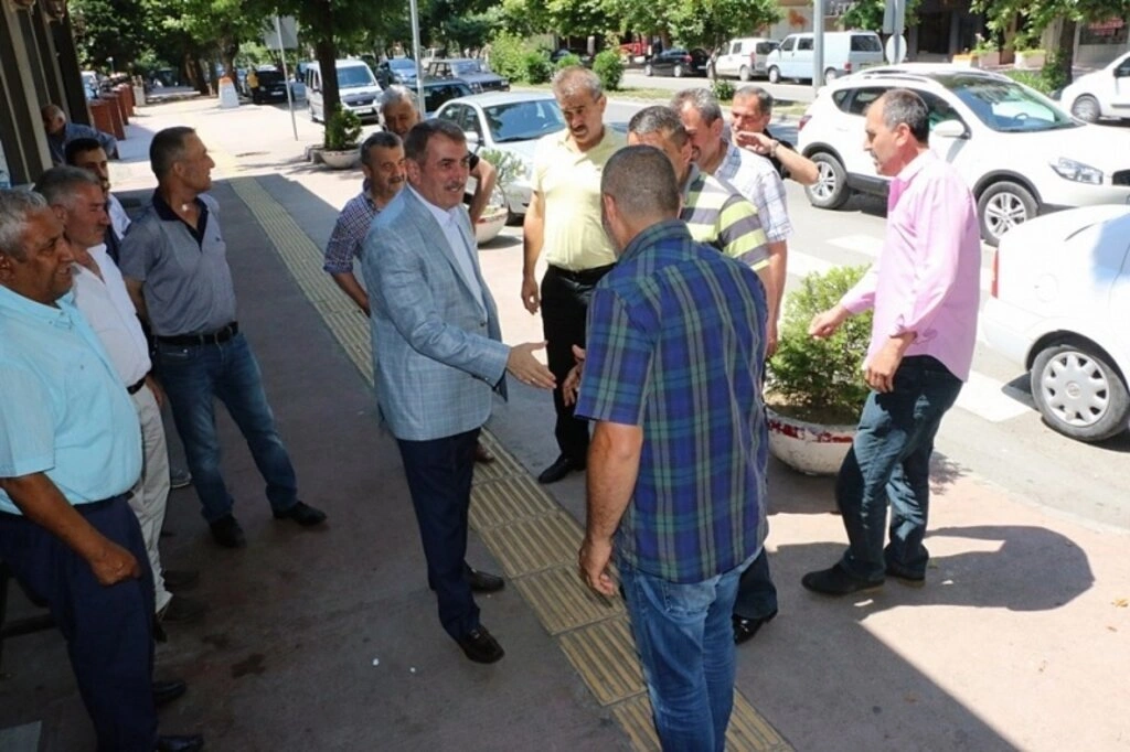 AK Parti Samsun Milletvekili Fuat Köktaş'tan bayramlaşma mesaisi - Resim 2