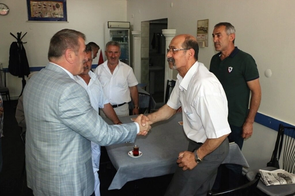AK Parti Samsun Milletvekili Fuat Köktaş'tan bayramlaşma mesaisi - Resim 7