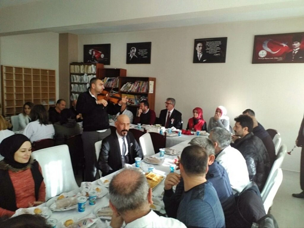 Türk Kızılayı Canik Şube Başkanlığı'ndan öğretmenler günü kutlaması - Resim 3