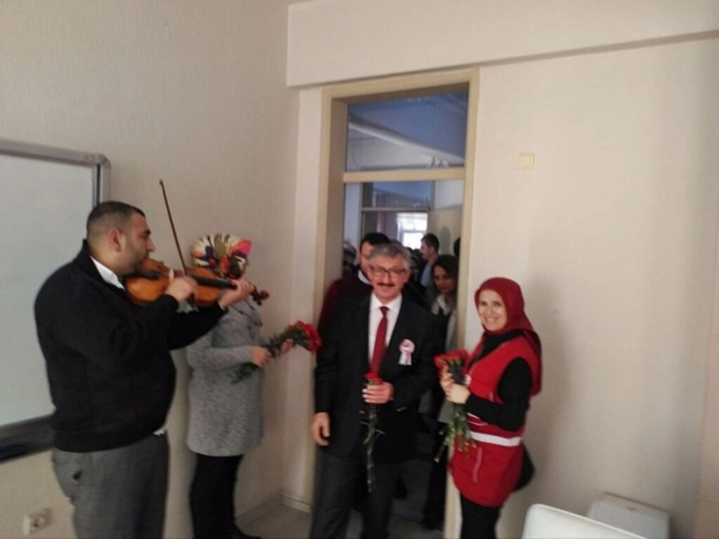 Türk Kızılayı Canik Şube Başkanlığı'ndan öğretmenler günü kutlaması - Resim 10