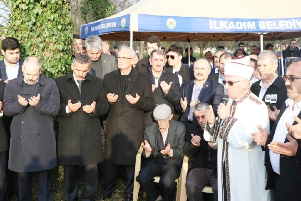 Kahraman Şehitlerimiz Şahin ve Akalın son yolculuklarına dualarla uğurlandı - Resim 13