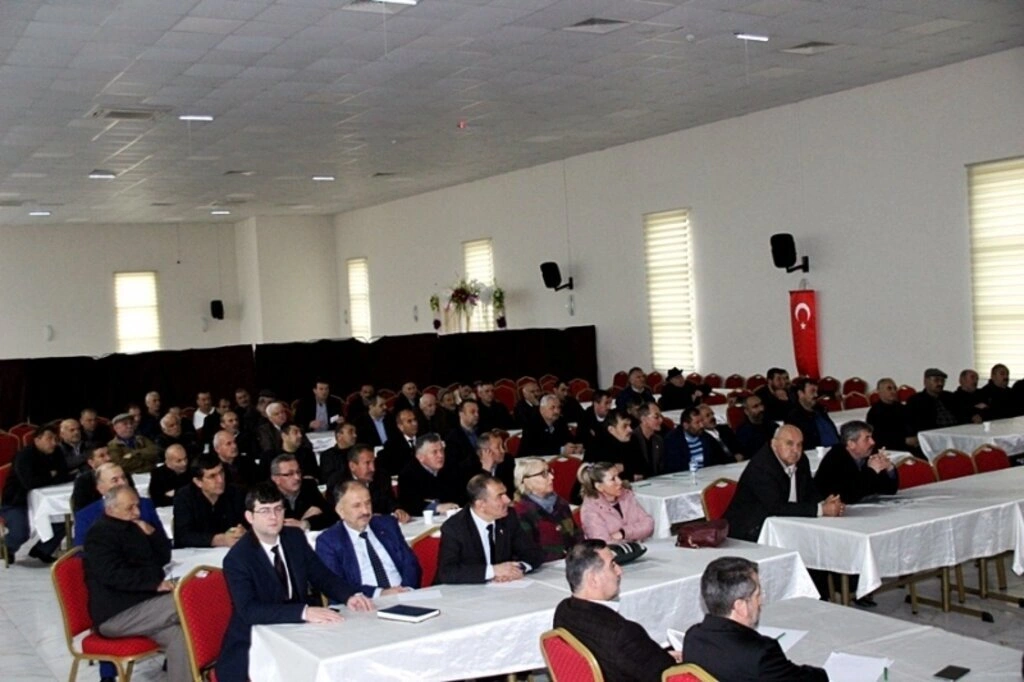 ALAÇAM BELEDİYE BAŞKANI HADİ UYAR MUHTARLAR İLE İSTİŞARE TOPLANTISINDA BİR ARAYA GELDİ - Resim 4