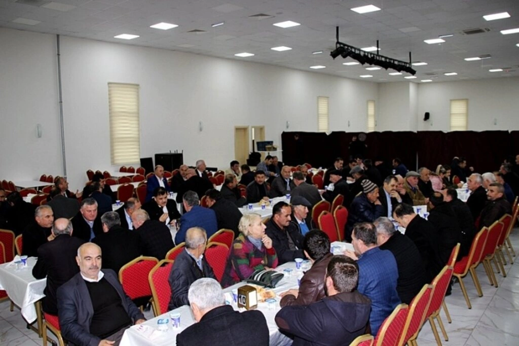ALAÇAM BELEDİYE BAŞKANI HADİ UYAR MUHTARLAR İLE İSTİŞARE TOPLANTISINDA BİR ARAYA GELDİ - Resim 23
