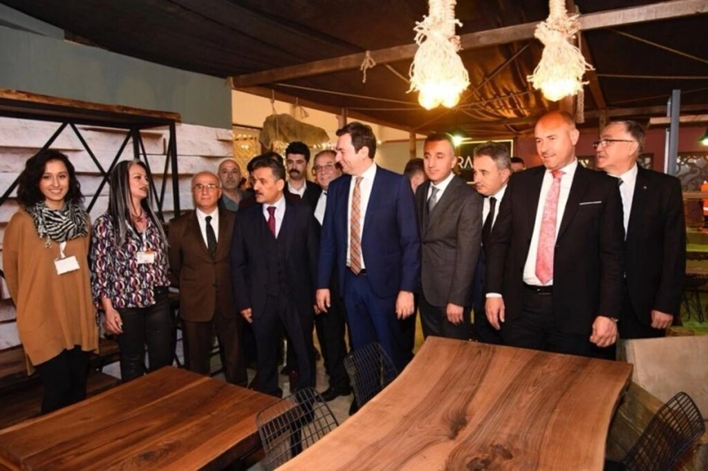 GÖZ KAMAŞTIRAN TASARIMLAR TÜYAP SAMSUN 3. MOBİLYA VE DEKORASYON FUARI’NDA - Resim 1