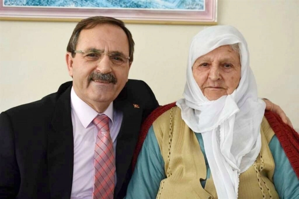 BAŞKAN ŞAHİN: KADINLAR GÜZEL BİR GELECEĞİN MİMARLARIDIR - Resim 2