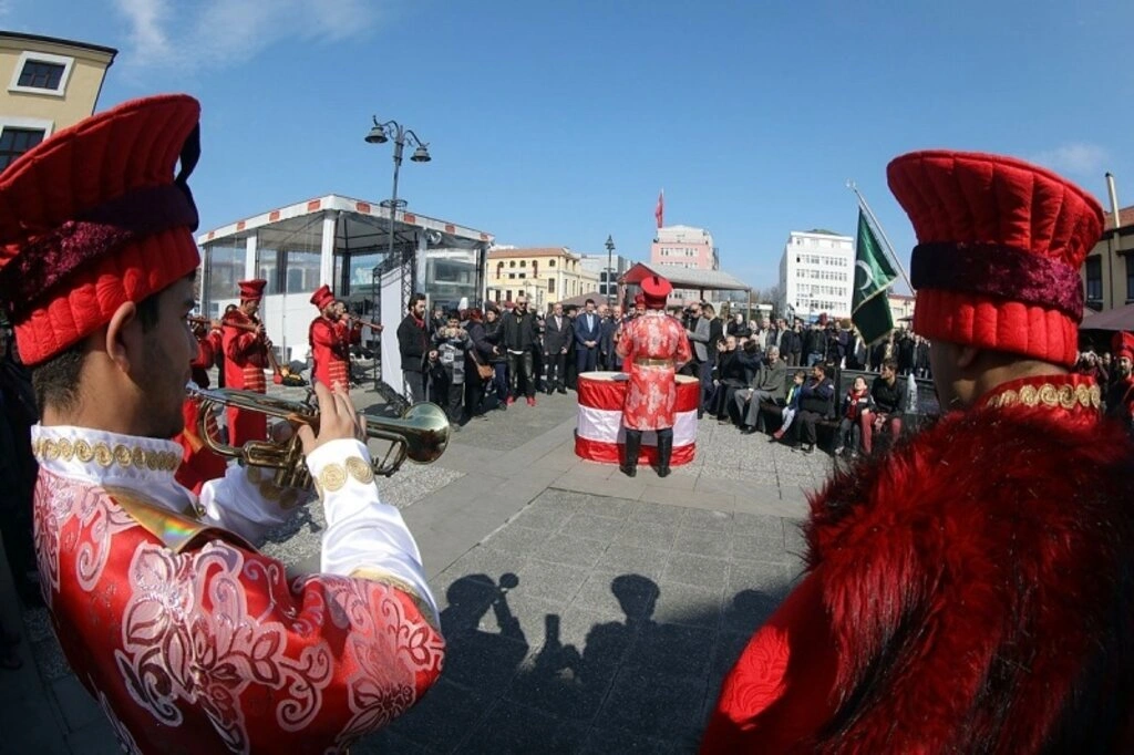 SAMSUNLULAR ÇANAKKALE VE KUT’ÜL AMARE FOTOĞRAF SERGİSİNDE BULUŞTU - Resim 5