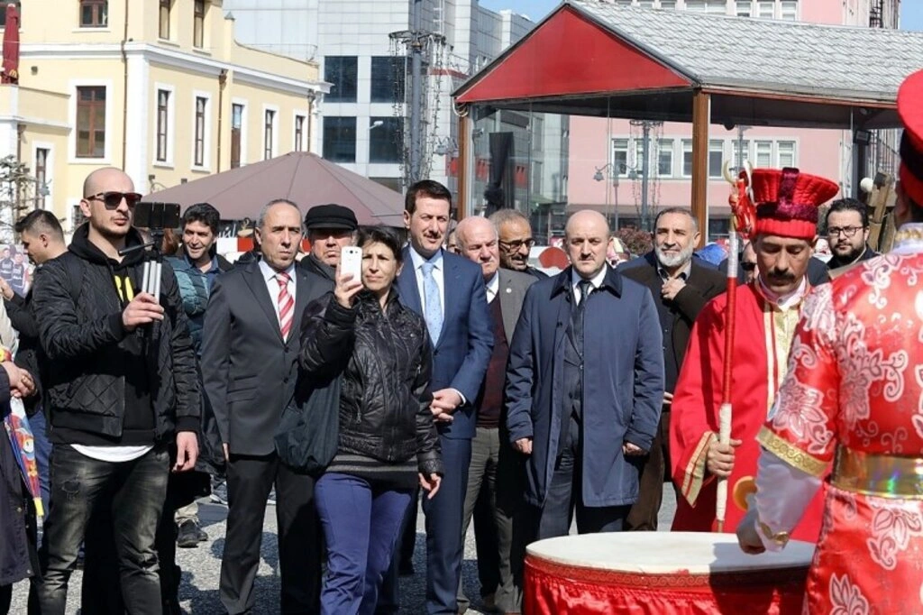 SAMSUNLULAR ÇANAKKALE VE KUT’ÜL AMARE FOTOĞRAF SERGİSİNDE BULUŞTU - Resim 7