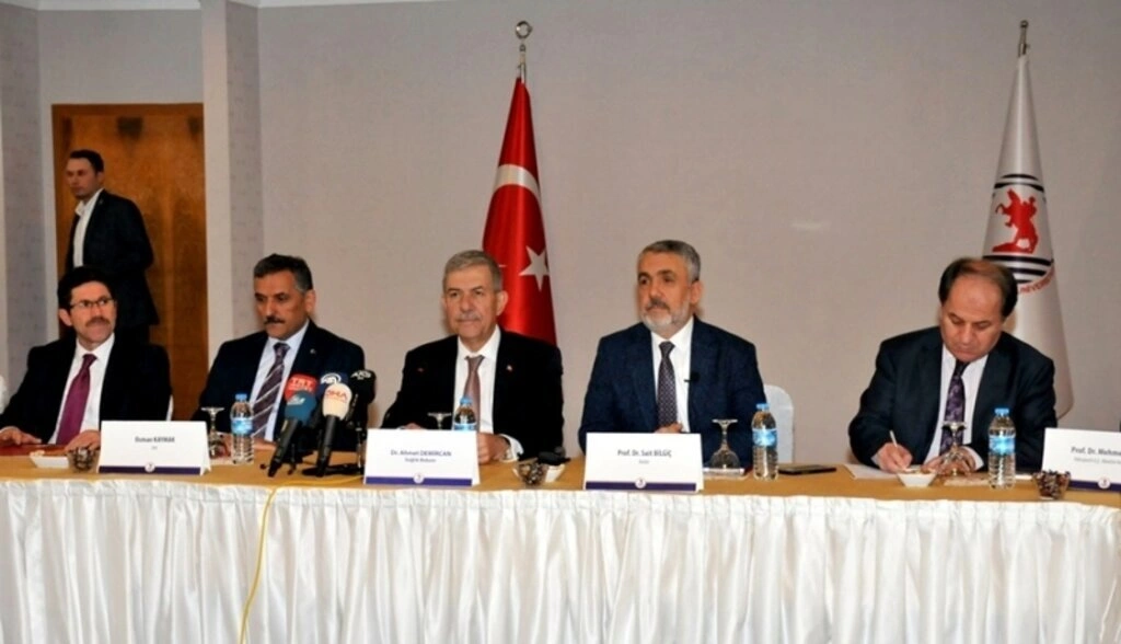 Samsun'da üniversite, şehir ve iş dünyası toplandı - Resim 1