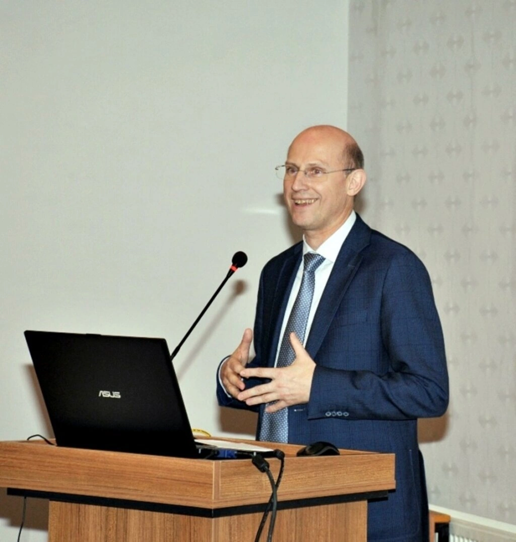 Samsun'da üniversite, şehir ve iş dünyası toplandı - Resim 9