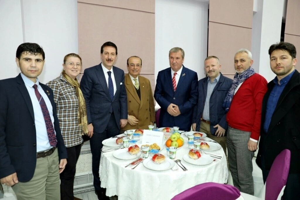 İLKADIM'DA YEREL YÖNETİMLER BULUŞMASI - Resim 3