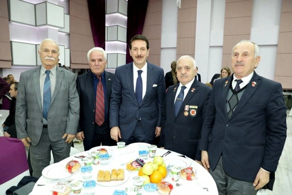 İLKADIM'DA YEREL YÖNETİMLER BULUŞMASI - Resim 5