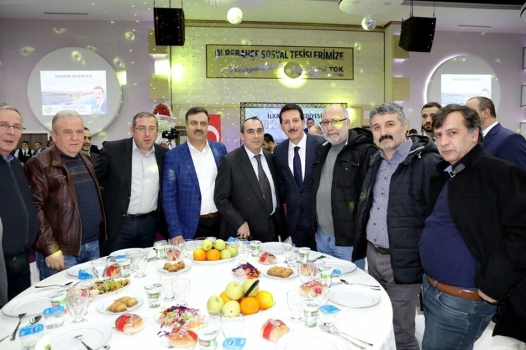 İLKADIM'DA YEREL YÖNETİMLER BULUŞMASI - Resim 13