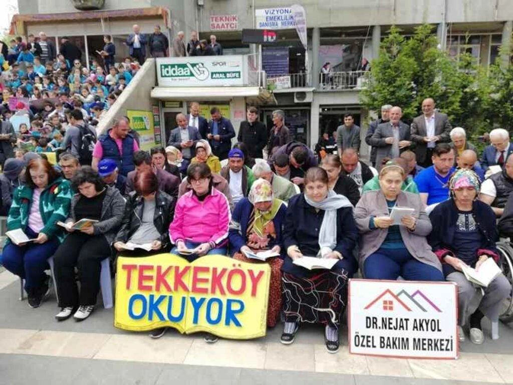 Tekkeköy'de 5 bin 555 öğrenci aynı anda kitap okudu - Resim 3