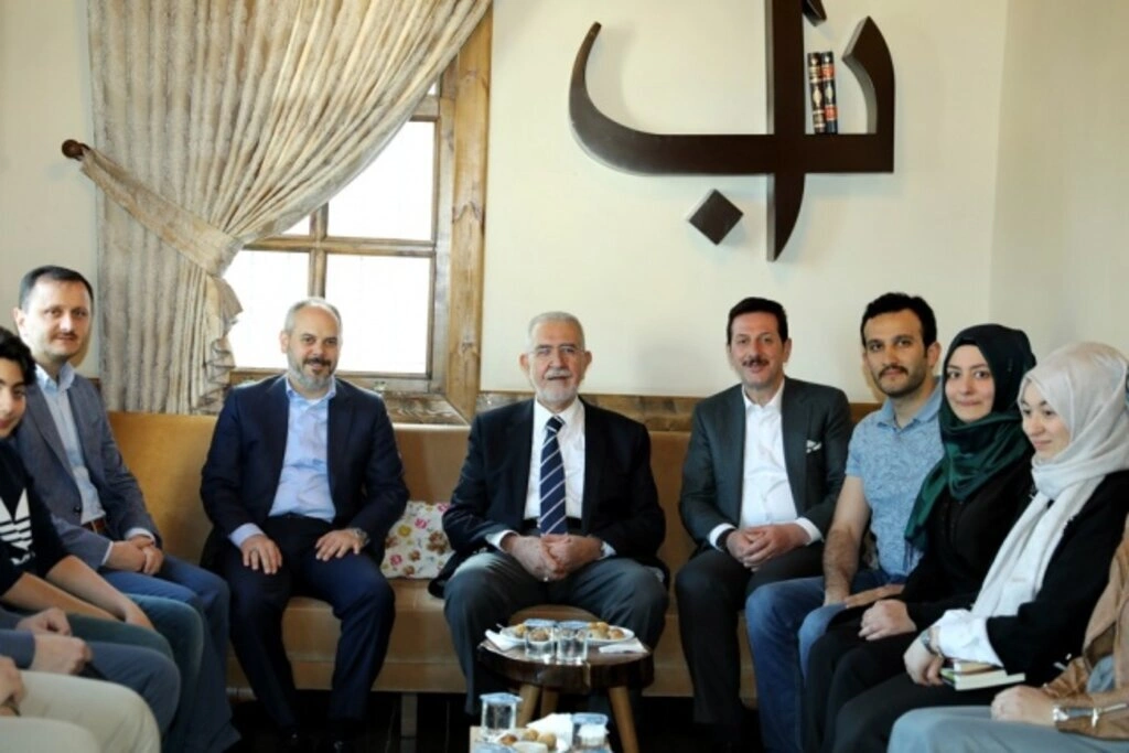ÖMER TUĞRUL İNANÇER İLKADIMLILAR İLE BULUŞTU - Resim 20