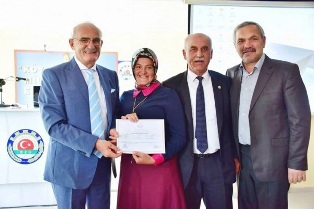 BÜYÜKŞEHİR BELEDİYESİ’NİN KIRSAL KALKINMA DESTEKLERİ KÖYDEN KENTE GÖÇÜ DURDURDU - Resim 5