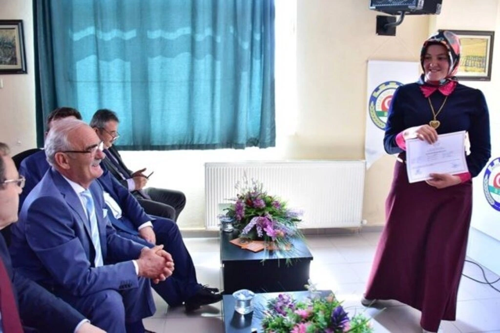 BÜYÜKŞEHİR BELEDİYESİ’NİN KIRSAL KALKINMA DESTEKLERİ KÖYDEN KENTE GÖÇÜ DURDURDU - Resim 6