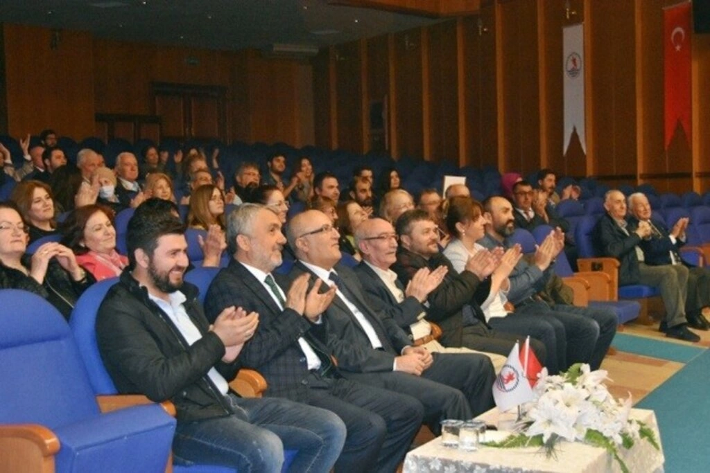 Eğitim Fakültesinden Sanat Müziği Şöleni - Resim 1