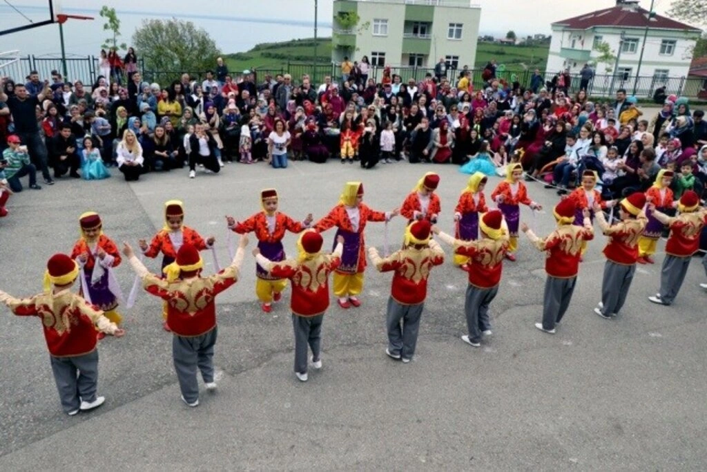 Toptepe İlkOkulu'nda 23 Nisan coşkusu - Resim 7