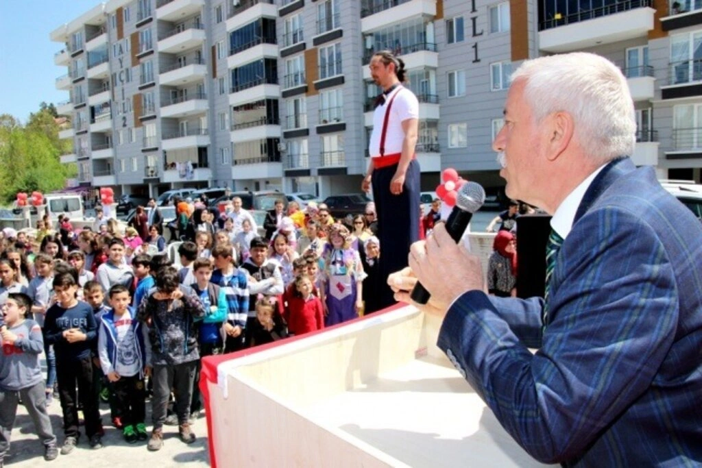ALAÇAM BELEDİYESİ'NDEN 23 NİSAN ETKİNLİKLERİ - Resim 4