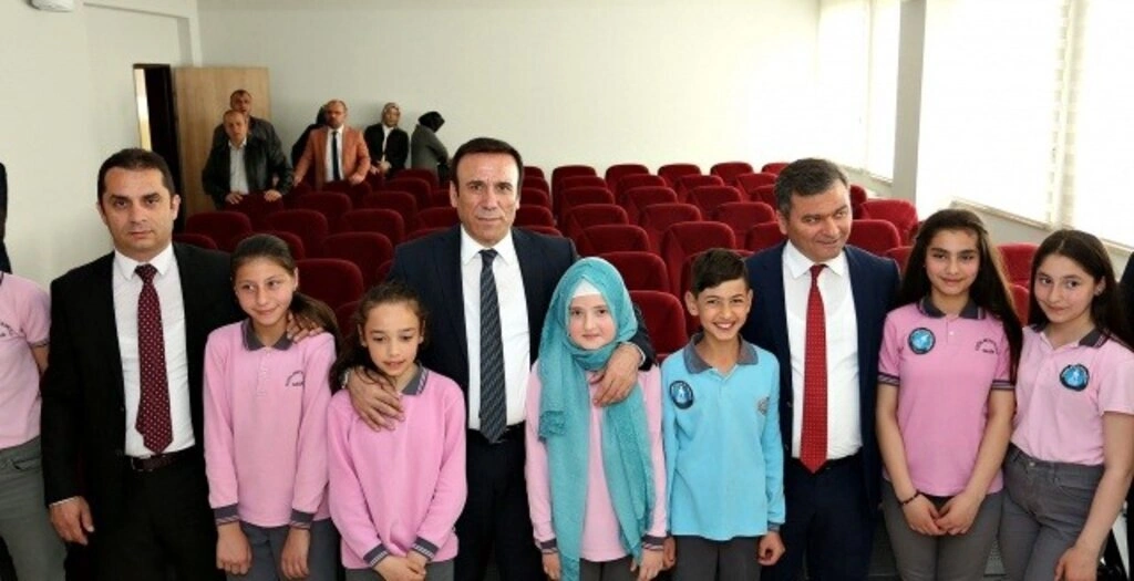 Canik'te eğitim yatırımı bitmiyor - Resim 7