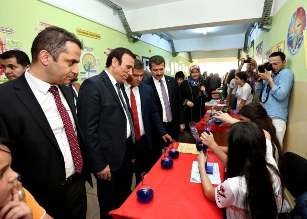 Canik'te eğitim yatırımı bitmiyor - Resim 8