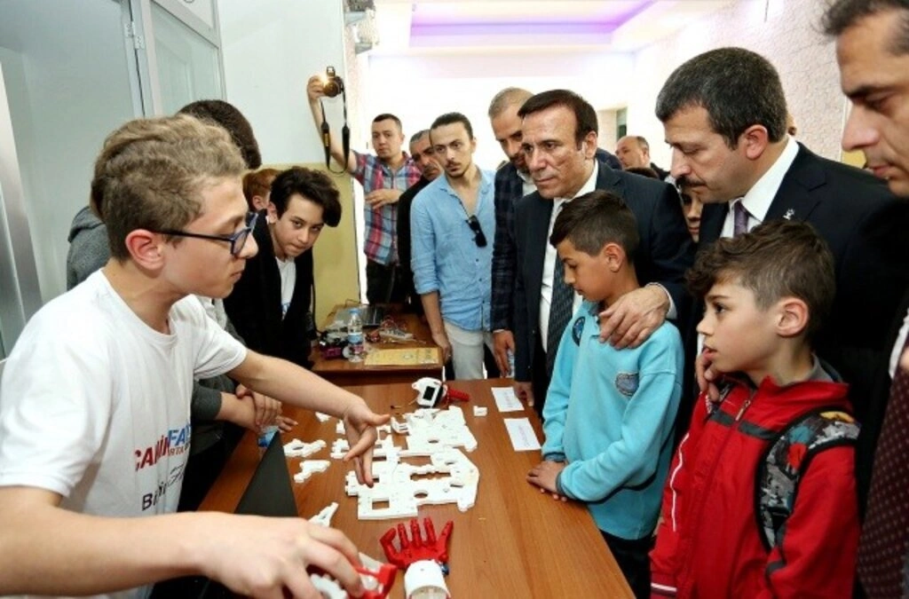 Canik'te eğitim yatırımı bitmiyor - Resim 9