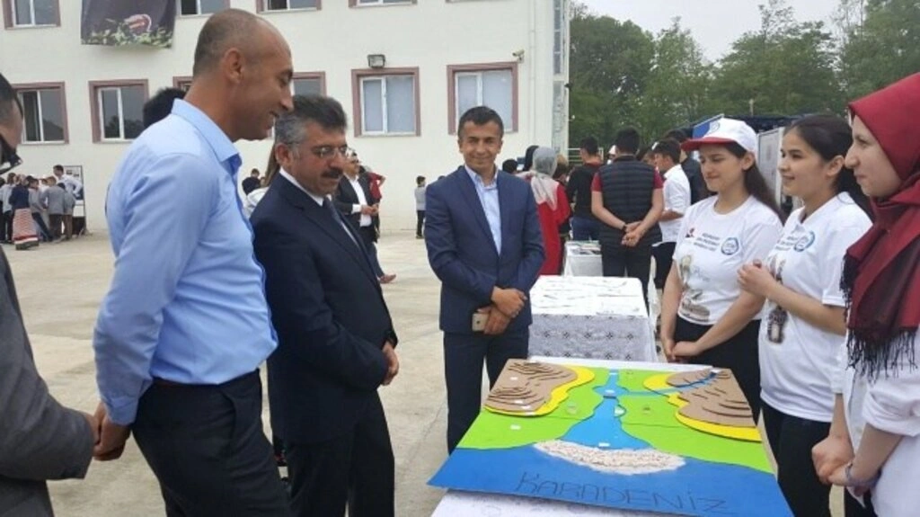 Ağcagüney Anadolu Lisesi'nde TÜBİTAK 4006 Bilim Fuarı - Resim 16