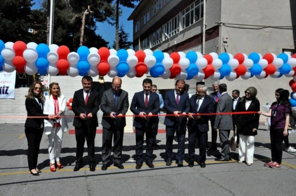 SAMSUN CUMHURİYET ANADOLU LİSESİ’NDE TÜBİTAK 4006 BİLİM FUARI  AÇILDI - Resim 4