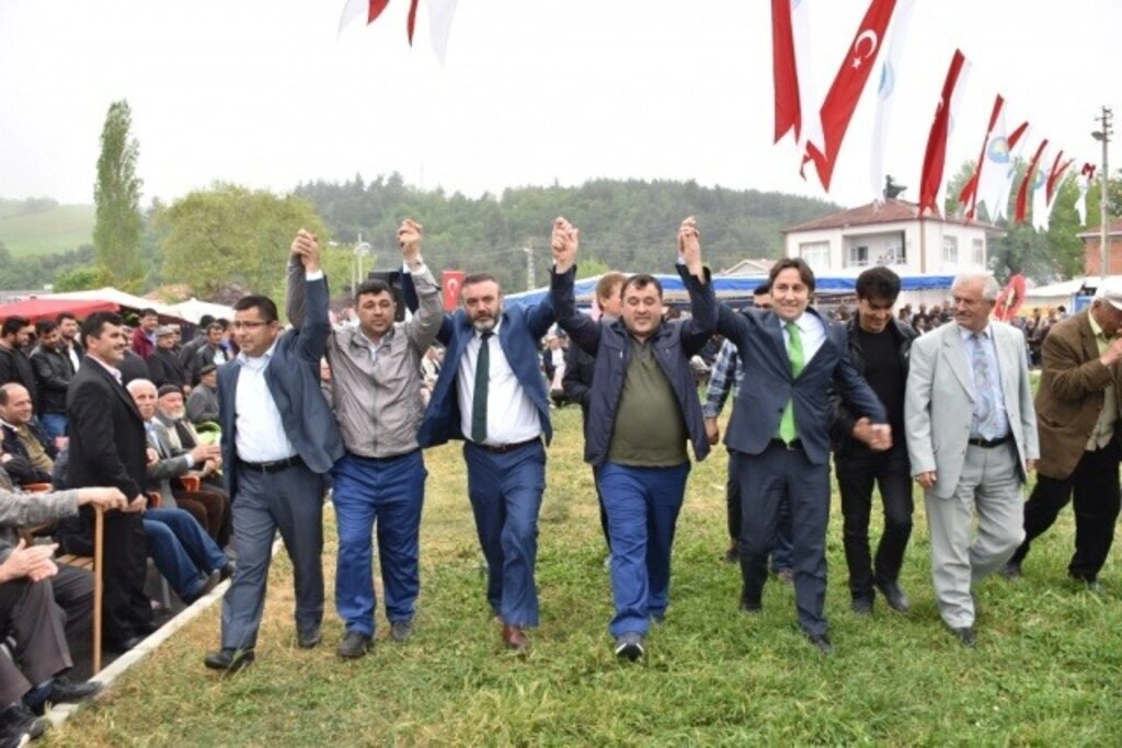 Yakakent'te Geleneksel 4. Hıdırellez Şenlikleri ve Karakucak Güreşleri - Resim 75