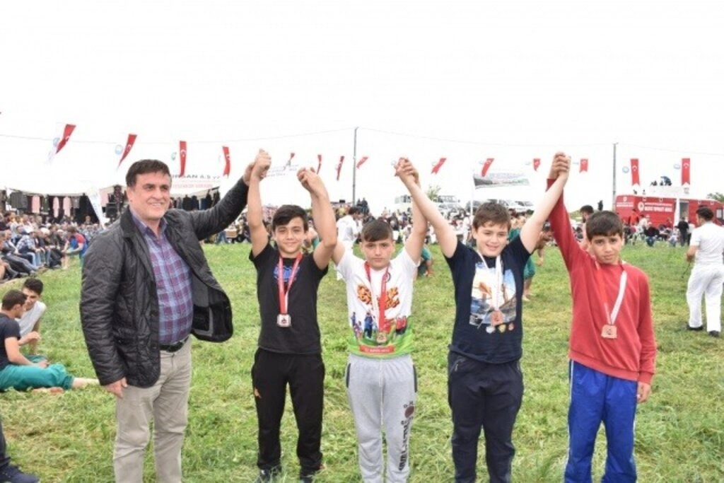 Yakakent'te Geleneksel 4. Hıdırellez Şenlikleri ve Karakucak Güreşleri - Resim 81