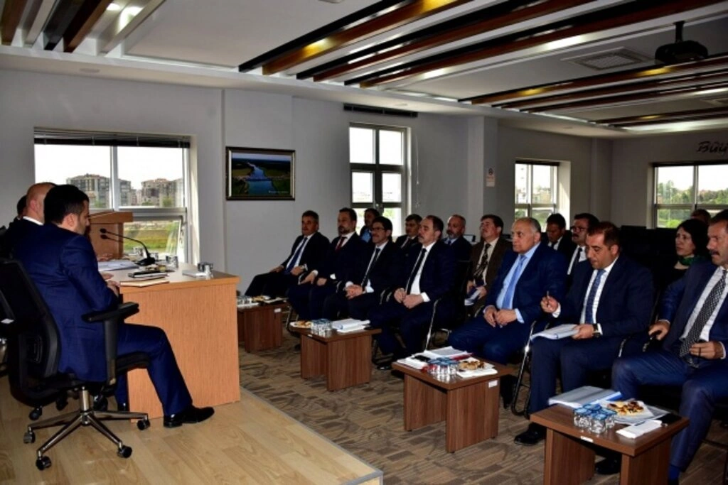 Başkan Zihni Şahin ilçeleri dolaşıyor - Resim 5