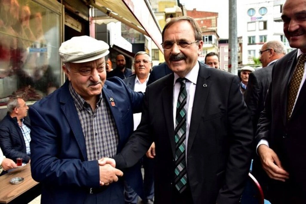 Başkan Zihni Şahin ilçeleri dolaşıyor - Resim 15