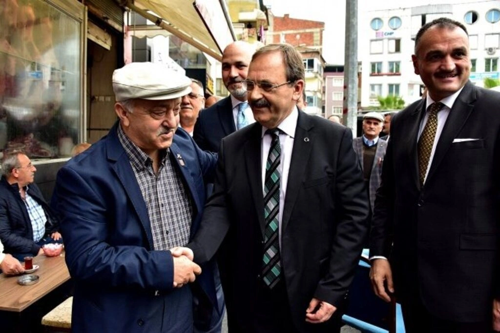 Başkan Zihni Şahin ilçeleri dolaşıyor - Resim 16