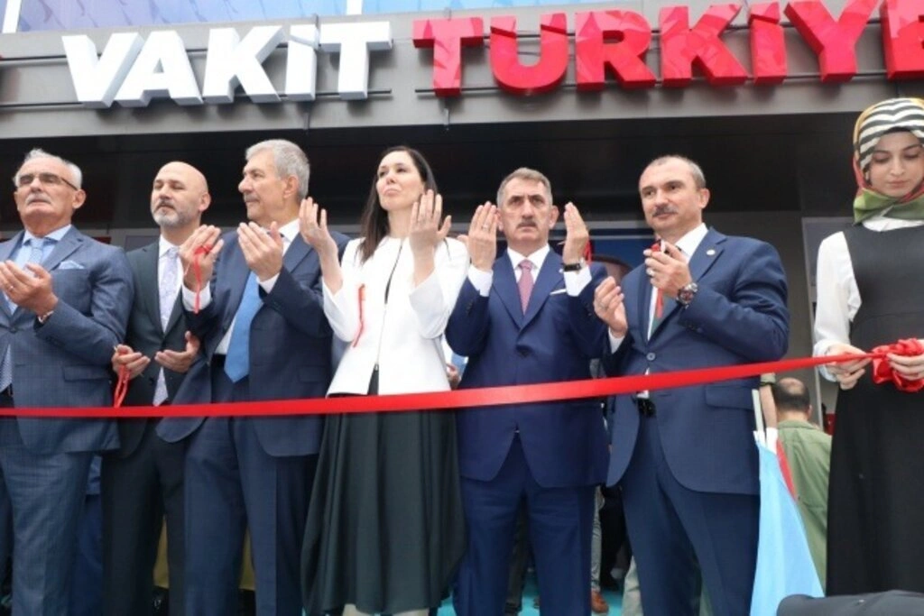 AK Parti Samsun Seçim Koordinasyon Merkezi Açıldı - Resim 1
