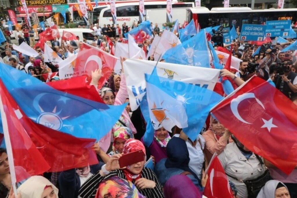 AK Parti Samsun Seçim Koordinasyon Merkezi Açıldı - Resim 4