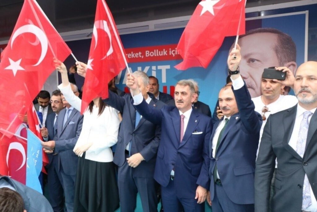 AK Parti Samsun Seçim Koordinasyon Merkezi Açıldı - Resim 6