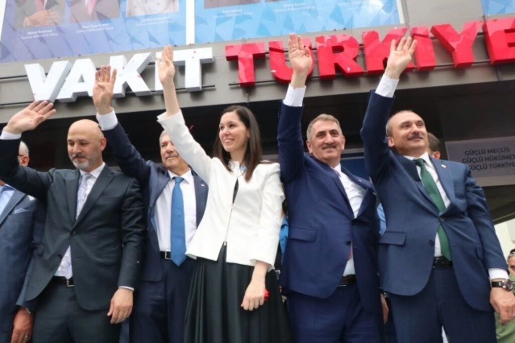 AK Parti Samsun Seçim Koordinasyon Merkezi Açıldı - Resim 8