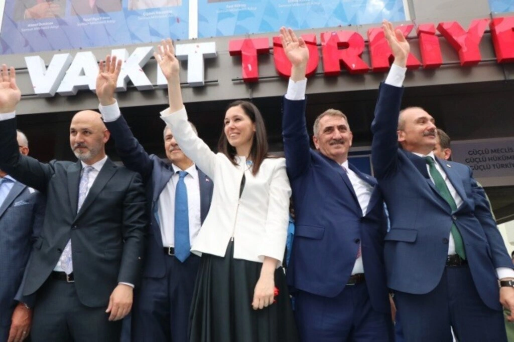 AK Parti Samsun Seçim Koordinasyon Merkezi Açıldı - Resim 9
