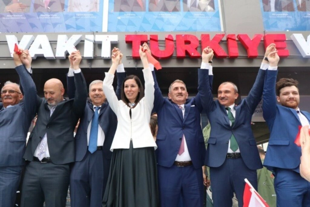 AK Parti Samsun Seçim Koordinasyon Merkezi Açıldı - Resim 10