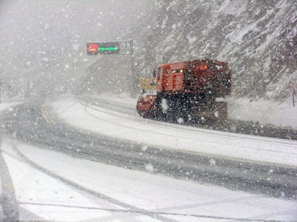 Karadeniz'den kar manzaraları , Zigana yine geçit veriyor... - Resim 1