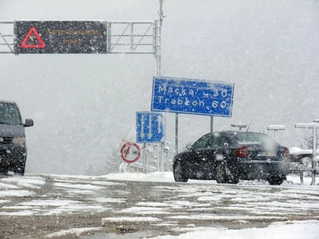 Karadeniz'den kar manzaraları , Zigana yine geçit veriyor... - Resim 5