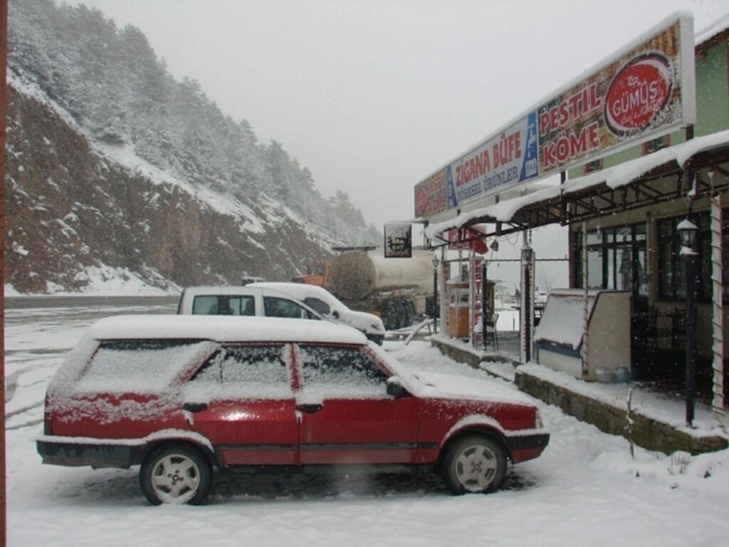 Karadeniz'den kar manzaraları , Zigana yine geçit veriyor... - Resim 6