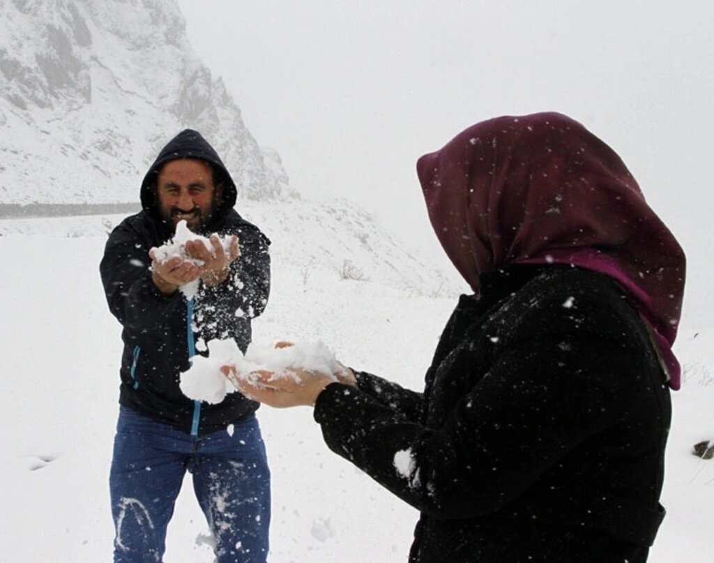 Karadeniz'den kar manzaraları , Zigana yine geçit veriyor... - Resim 17