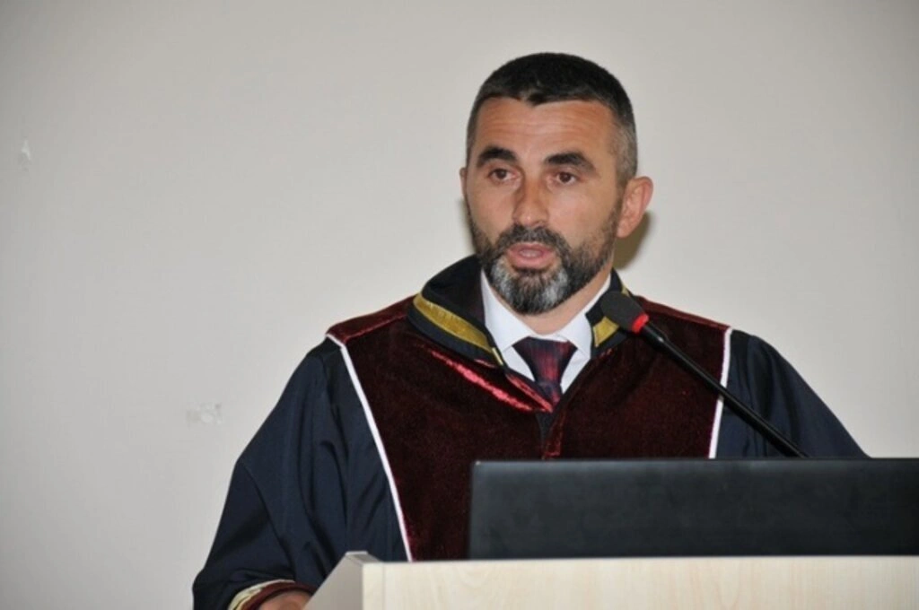 OMÜ Veteriner Fakültesi 1. sınıf öğrencileri beyaz önlük giydi - Resim 3
