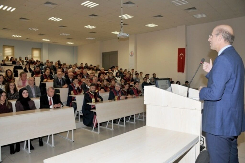 OMÜ Veteriner Fakültesi 1. sınıf öğrencileri beyaz önlük giydi - Resim 9