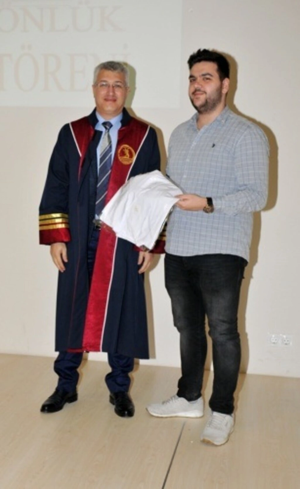 OMÜ Veteriner Fakültesi 1. sınıf öğrencileri beyaz önlük giydi - Resim 13