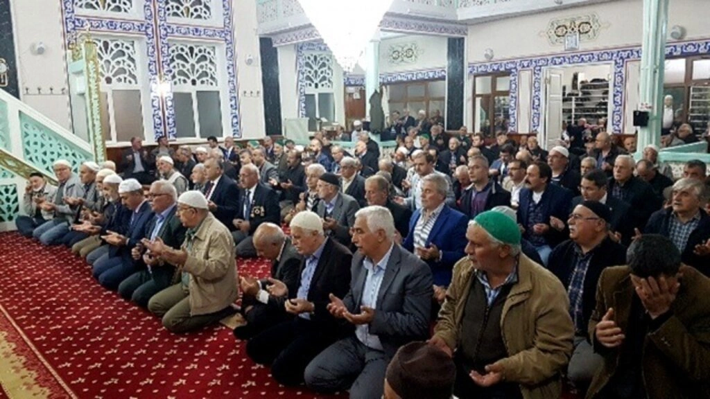 RUMELİ DERNEKLERİNDEN PATRİK TEPKİSİ - Resim 1