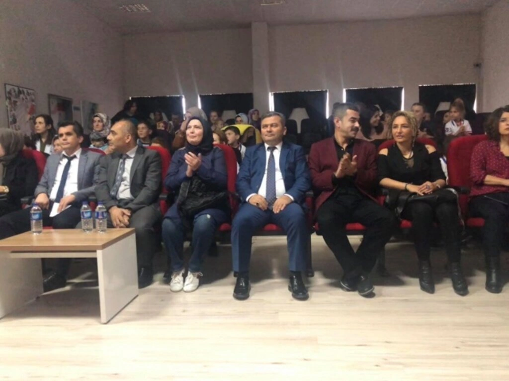 Hasköy Cumhuriyet ilkokulu'da yürekleri ısıtan şiir yarışması - Resim 4