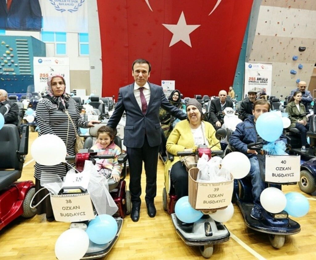 Canik’ten engellilere 255 akülü araç - Resim 11