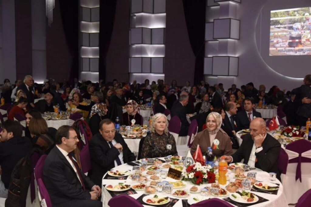 Samsun Balkan Türkleri Derneği'nden Dayanışma Gece - Resim 3